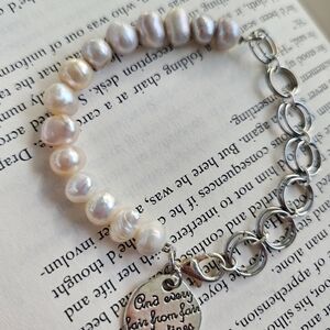 Real Freshwater Pearl and Silver Charm Bracelet - Pink Pearlescent